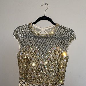 Beautiful beaded gold gown 🌟